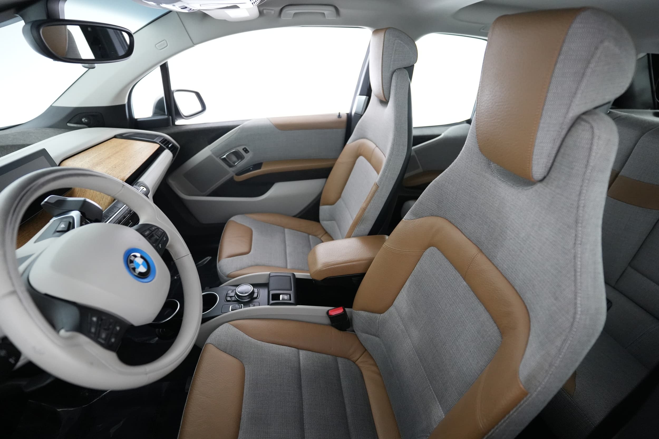 2014 BMW i3 interior
