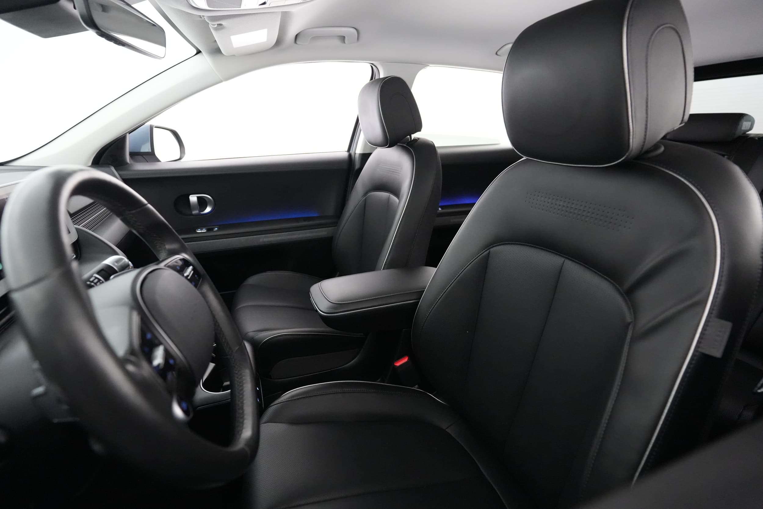 2023 Hyundai IONIQ 5 interior