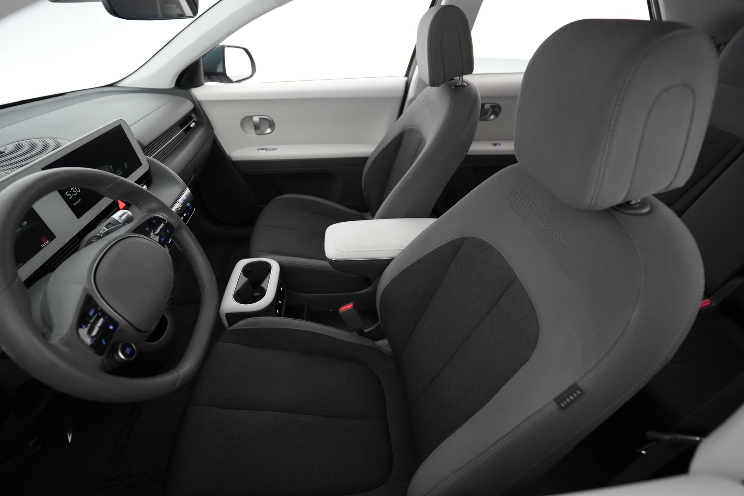 2024 Hyundai IONIQ 5 interior