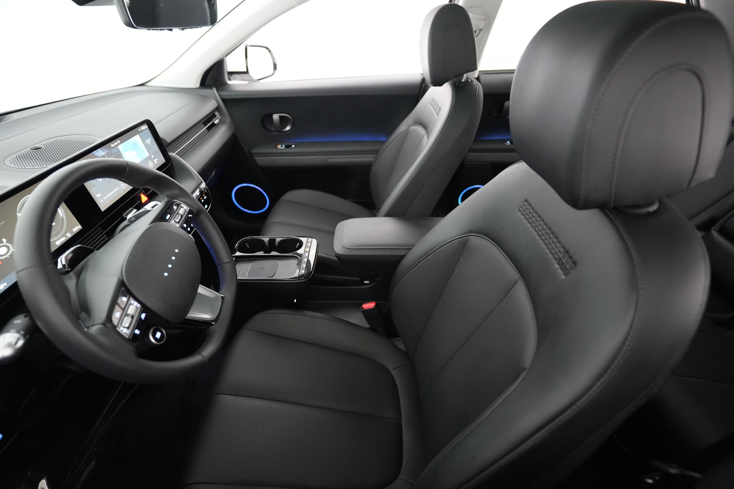 2025 Hyundai IONIQ 5 interior